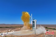 六爻教学我国首颗地球物理场探测业务卫星“张衡一号”02星成功发射